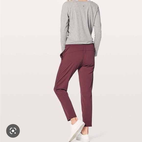 Lululemon 🍋 On The Fly Pants - Picture 2 of 4